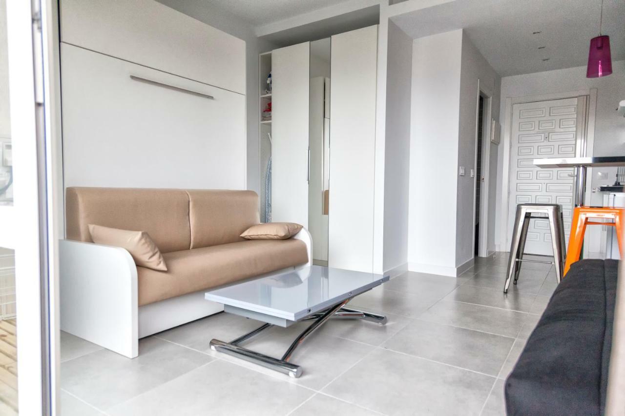 Estudio En Benalbeach Lägenhet Benalmádena Exteriör bild
