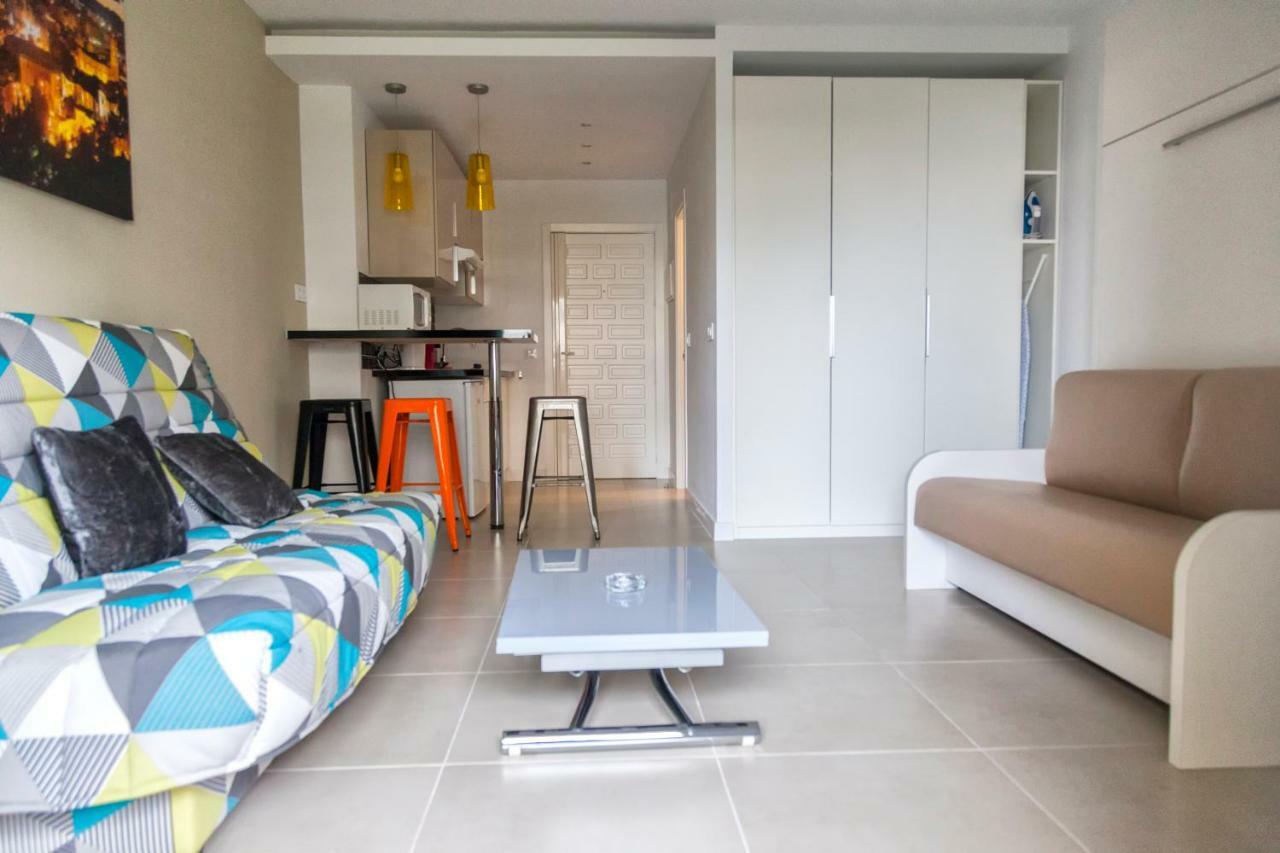 Estudio En Benalbeach Lägenhet Benalmádena Exteriör bild